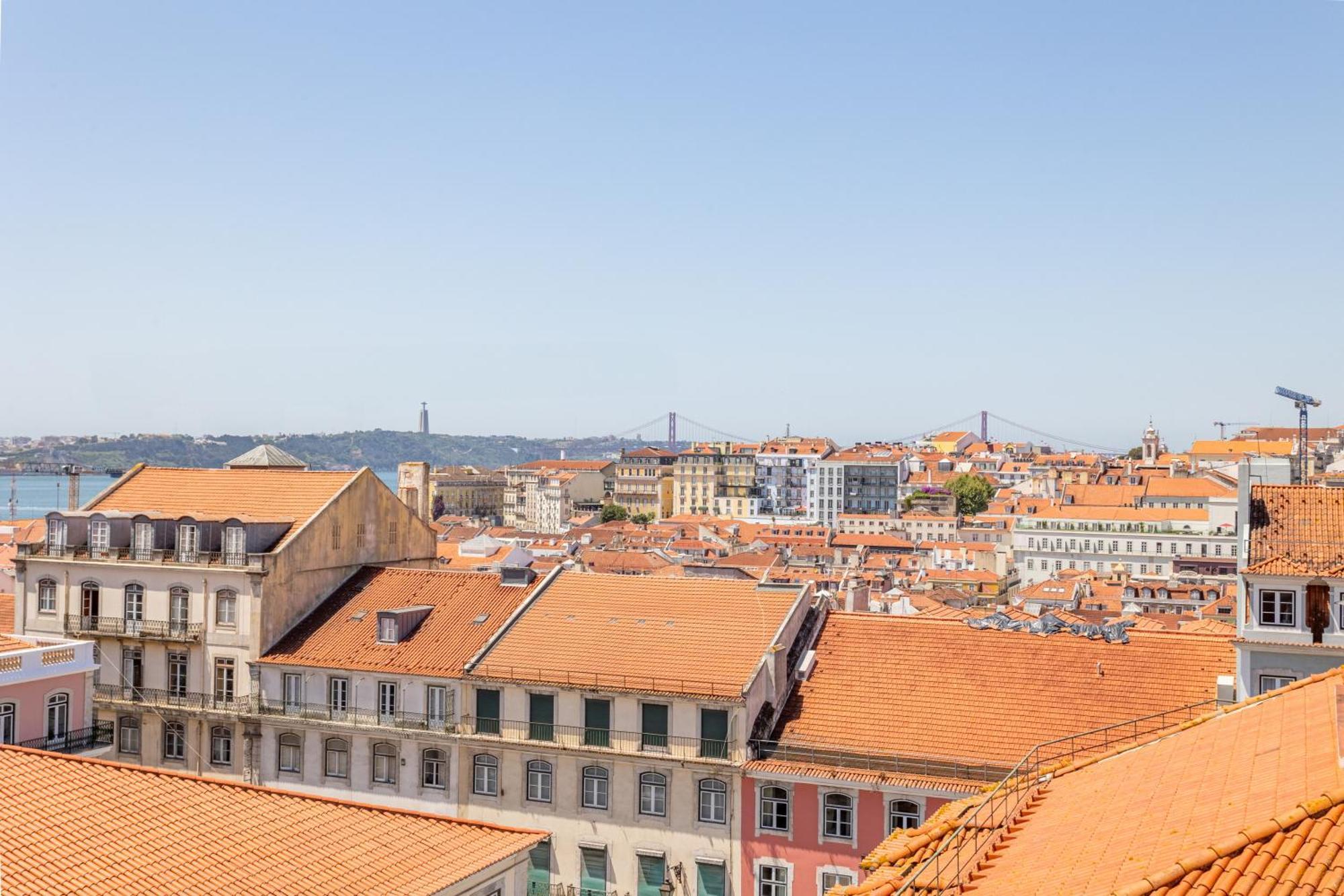 Gralhas Suites Lissabon Buitenkant foto