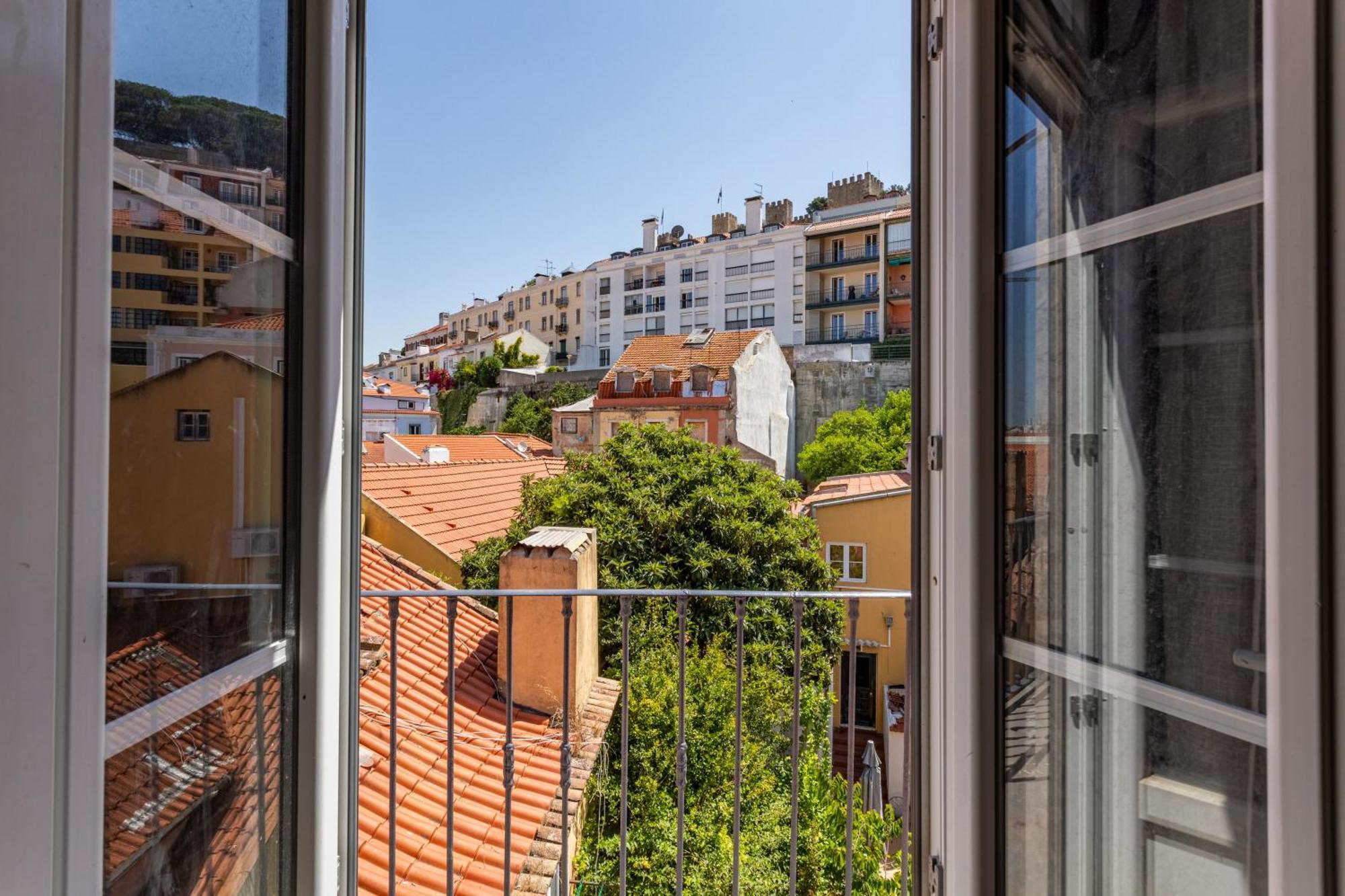 Gralhas Suites Lissabon Buitenkant foto
