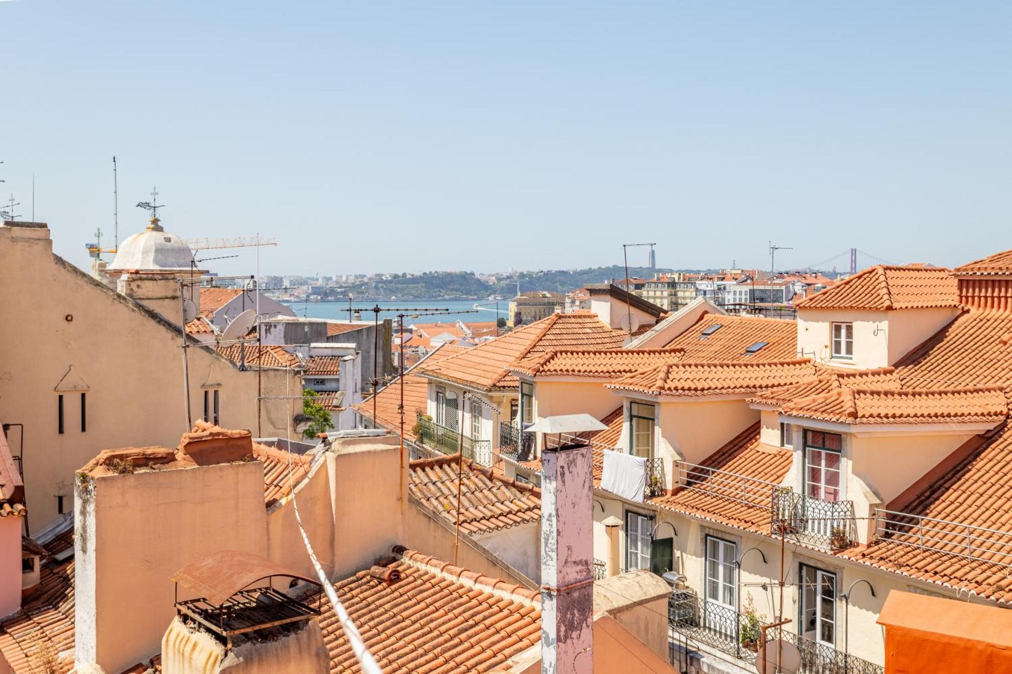 Gralhas Suites Lissabon Buitenkant foto