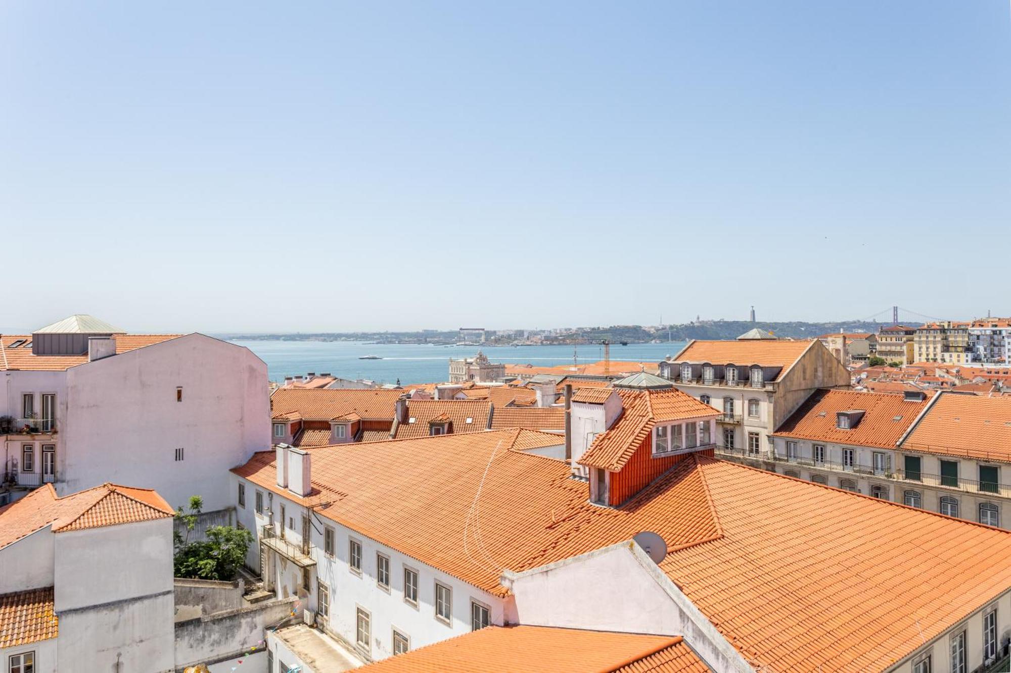 Gralhas Suites Lissabon Buitenkant foto