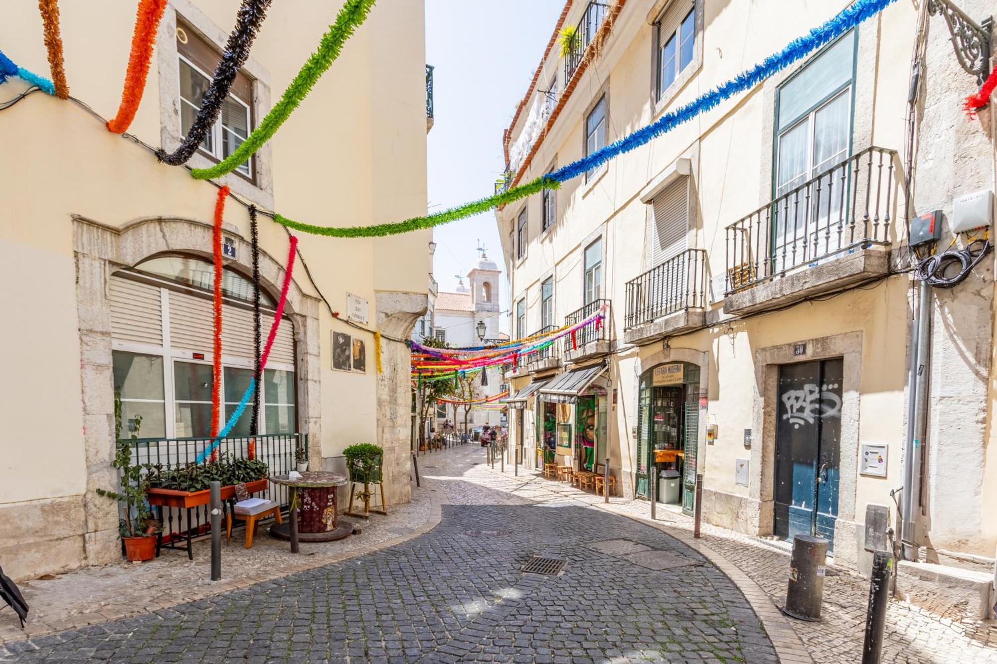 Gralhas Suites Lissabon Buitenkant foto