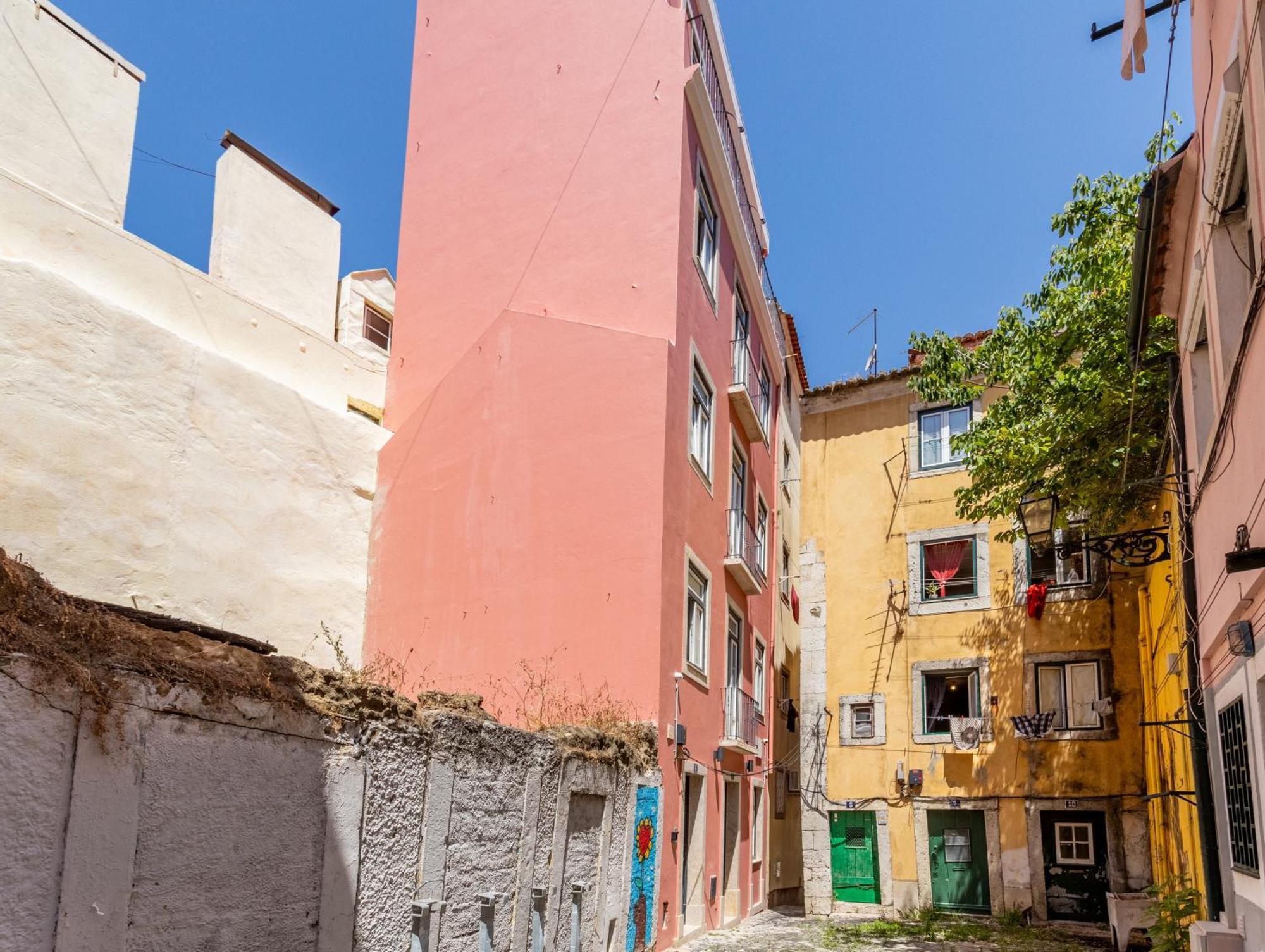 Gralhas Suites Lissabon Buitenkant foto