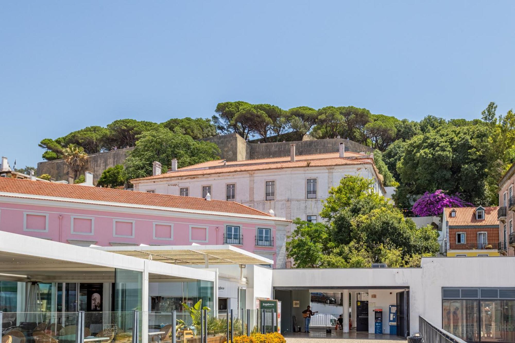 Gralhas Suites Lissabon Buitenkant foto