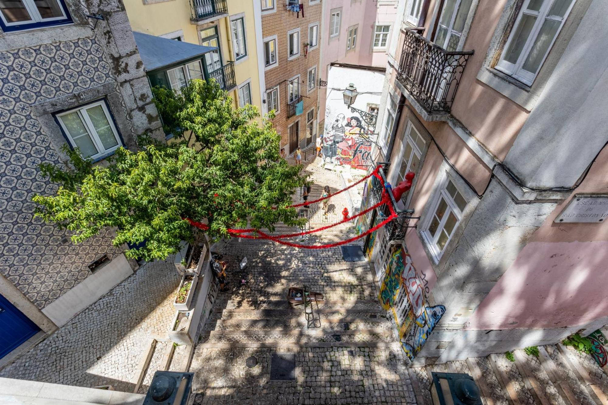 Gralhas Suites Lissabon Buitenkant foto