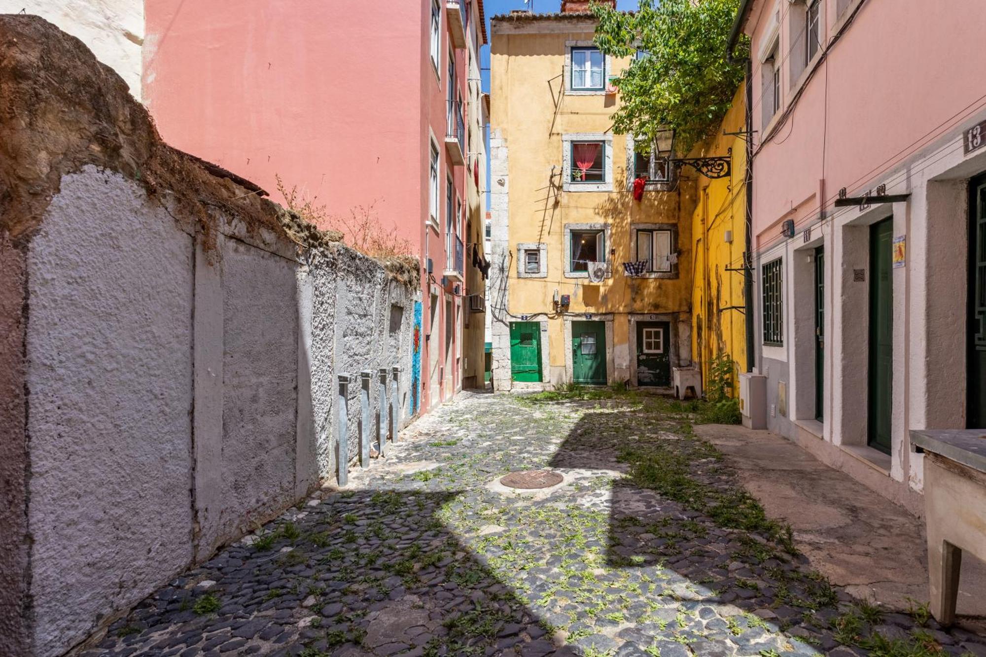 Gralhas Suites Lissabon Buitenkant foto