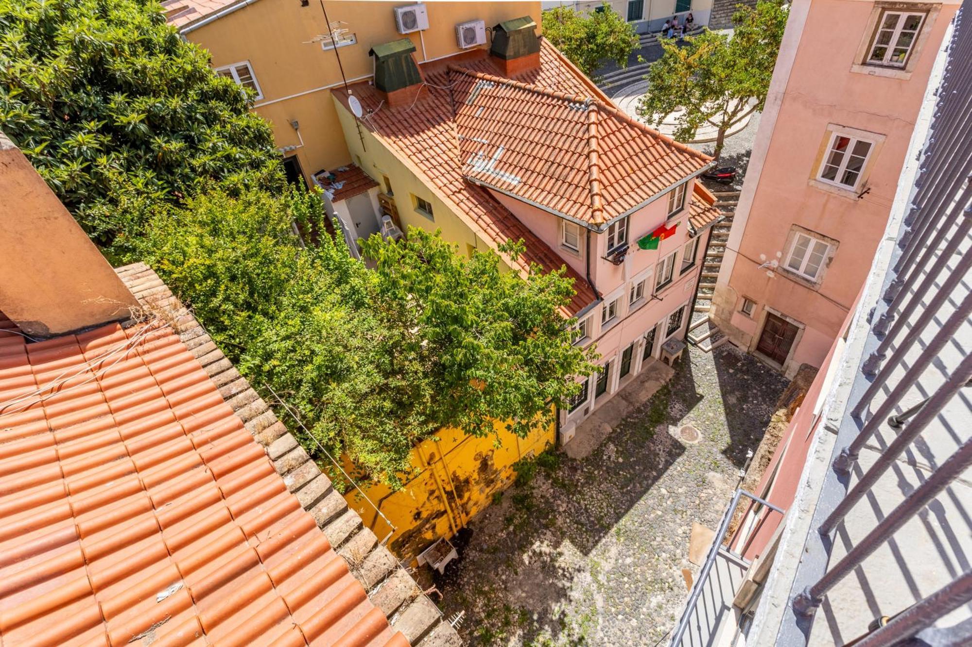 Gralhas Suites Lissabon Buitenkant foto