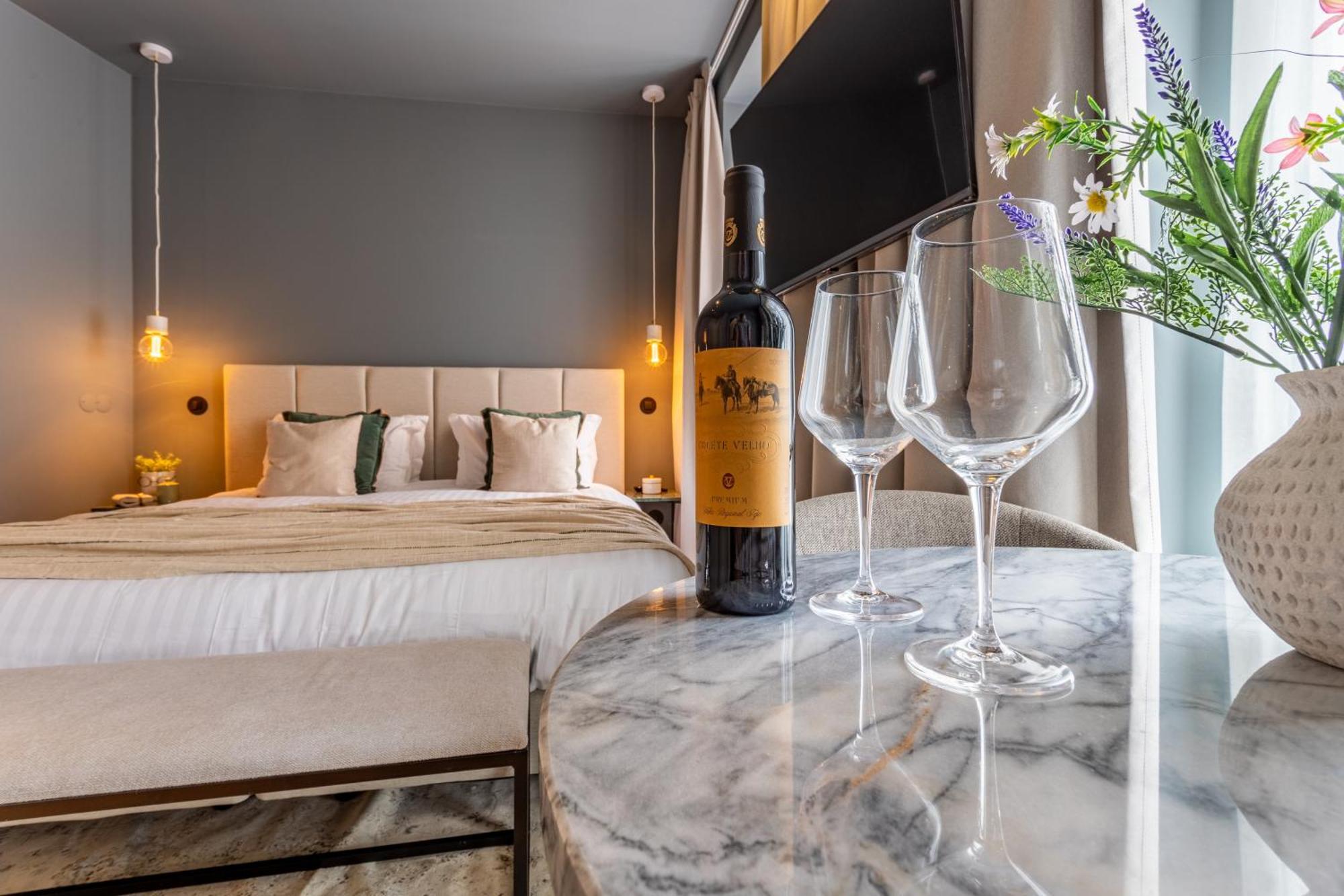 Gralhas Suites Lissabon Buitenkant foto